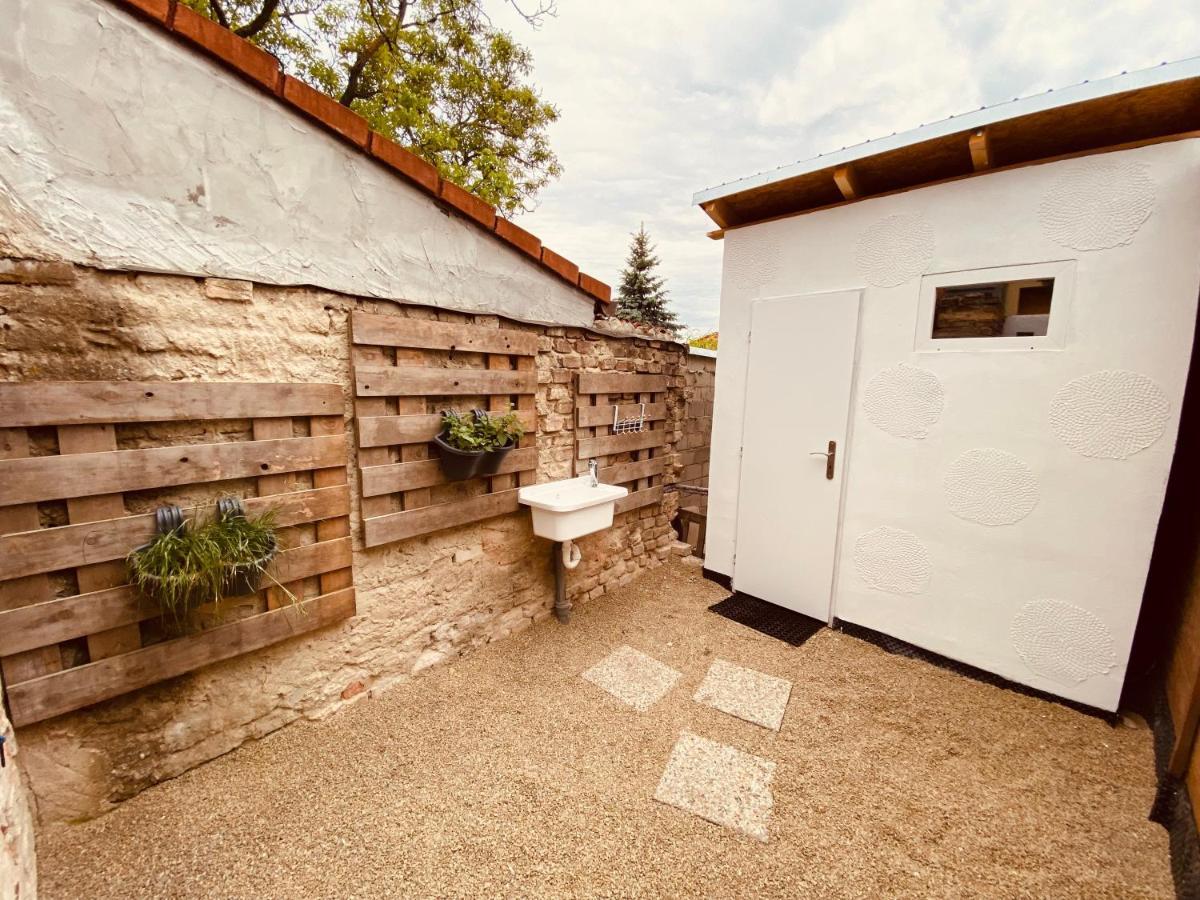 Chatky Daniel-Mikulov, A Private Campsite Just For You Exterior foto